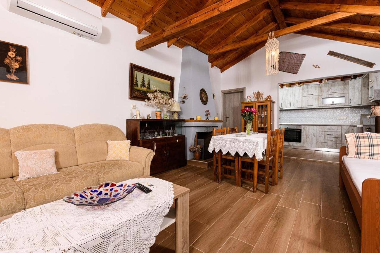 Villa Suzana Mikros Prinos 外观 照片